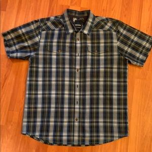 Plaid short sleeve shirt